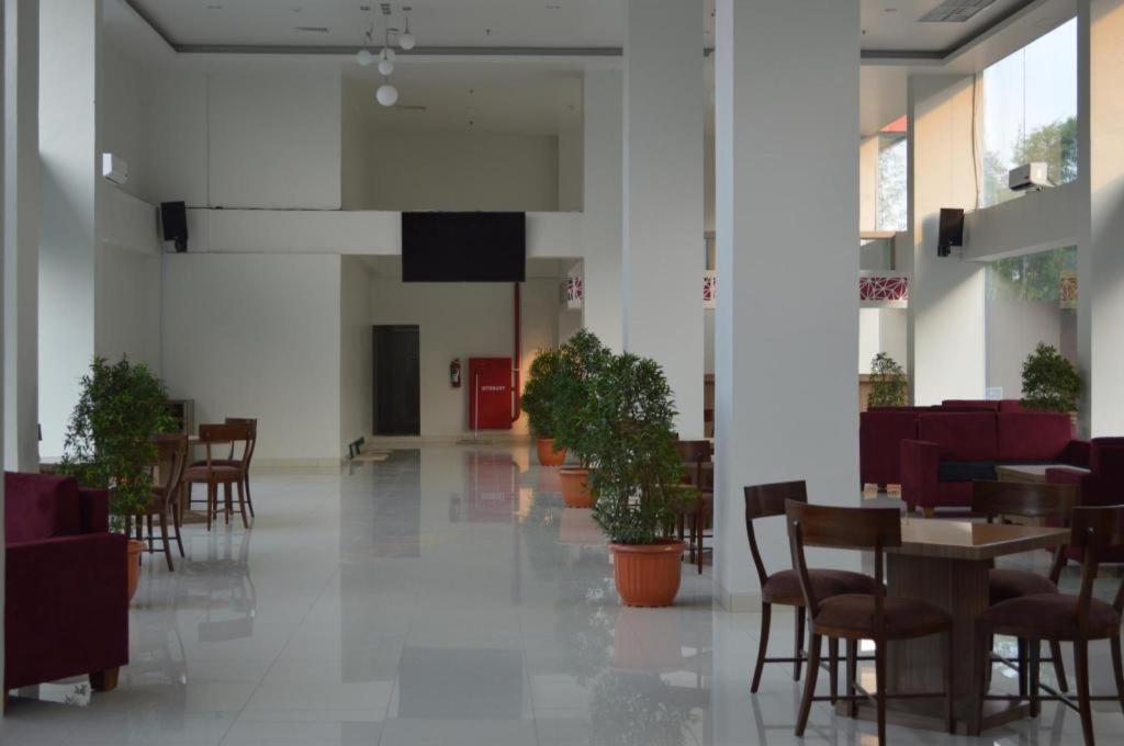 Win Grand Hotel بيكاسي المظهر الخارجي الصورة